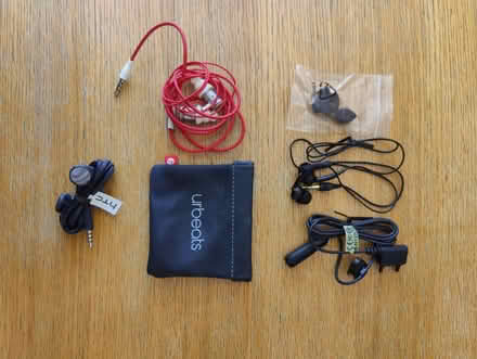 Photo of free Assorted mouse, cables, chargers (Crowborough TN6) #2