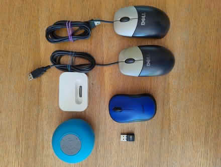 Photo of free Assorted mouse, cables, chargers (Crowborough TN6) #1
