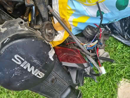 Photo of free Chinese 125 engine parts (Wa9) #1