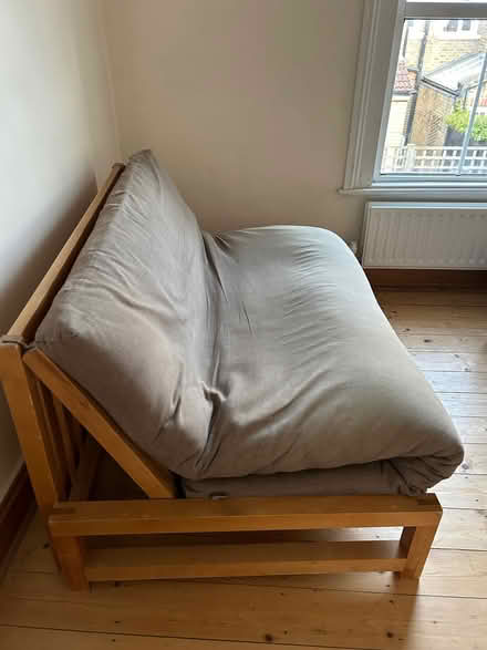 Photo of free Futon (Twickenham TW1) #3