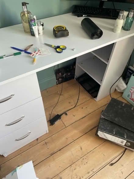 Photo of free Desk (Croydon CR0) #2