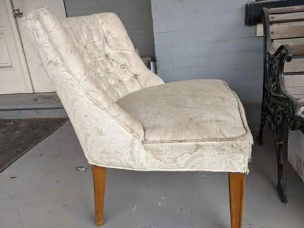 Photo of free Chair (leslieville) #4