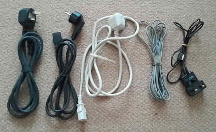 Photo of free Assorted kettle/printer cables (CT12) #1