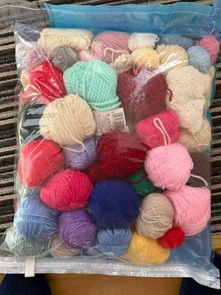 Photo of free Yarn oddments (Hatch Warren RG22) #1