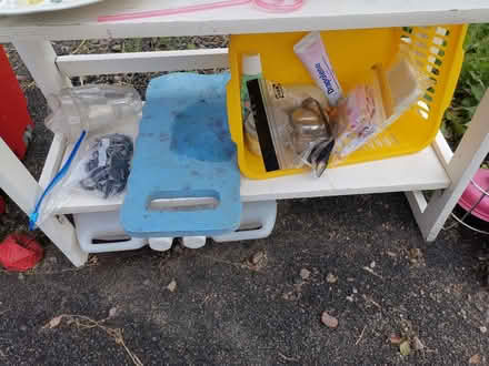 Photo of free Various items on outside shelves (Pathead EH37) #2