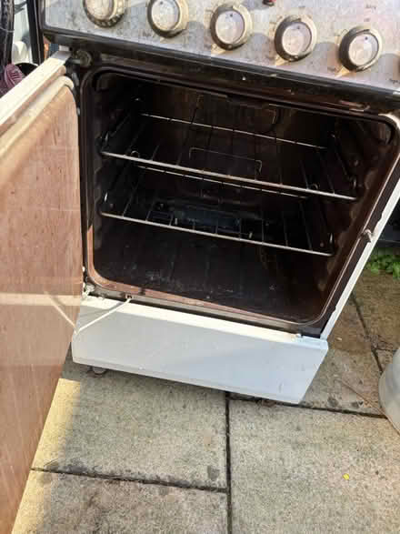 Photo of free Gas Oven & Cooker (Chingford) #3