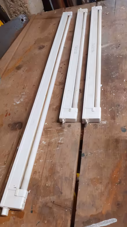 Photo of free Light tubes. (Woolley) #1