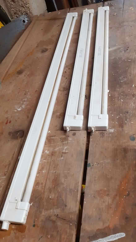 Photo of free Light tubes. (Woolley) #1