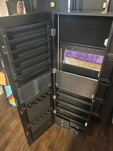 Photo of free jewelry mirror organizer (Tuckahoe, NY) #1