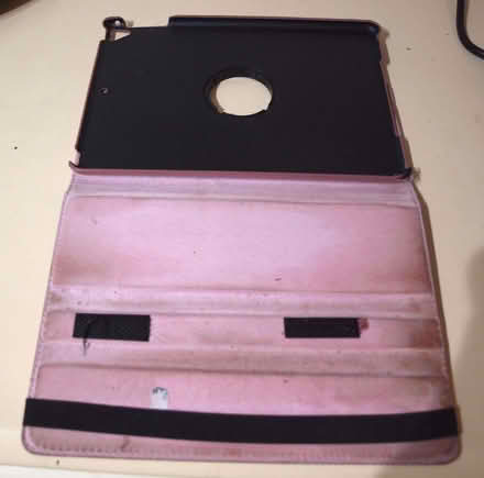 Photo of free apple ipad case 9.7" (Oakwood LS8) #2