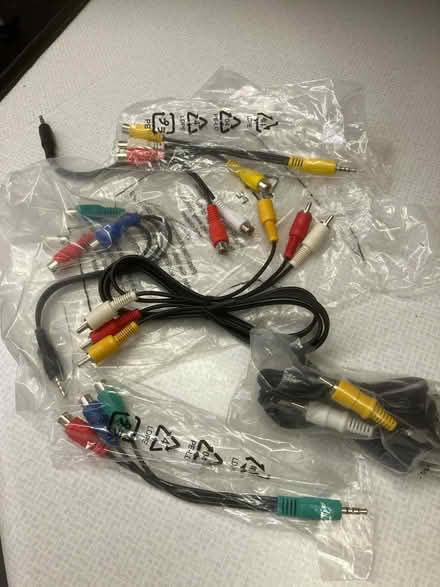 Photo of free AV cables (OX4 Temple Cowley Oxford) #1