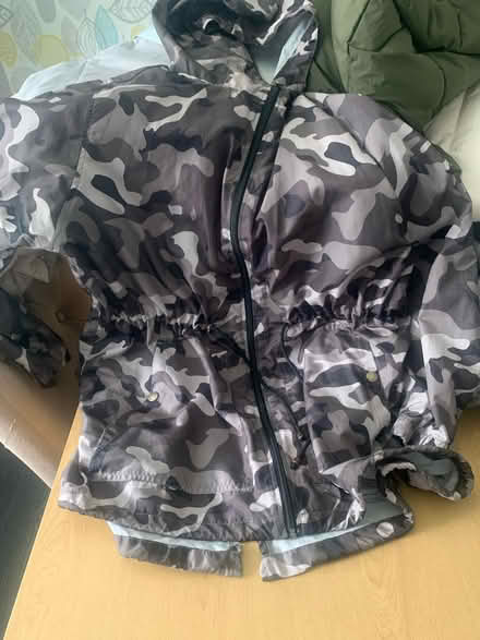 Photo of free Primark xl thin mac (B34) #2