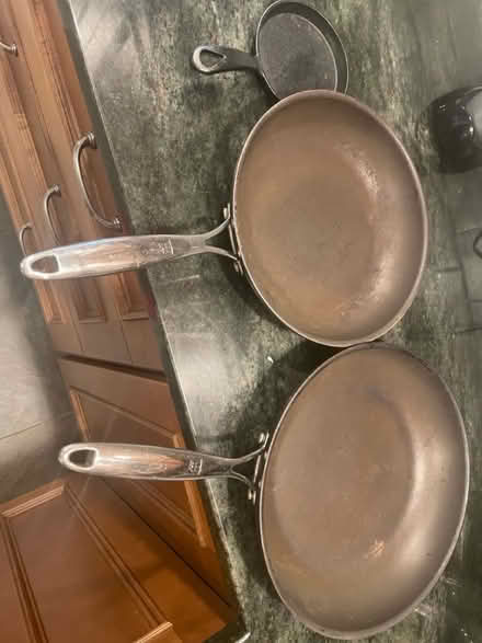 Photo of free Frying pans (Carle place/westbury) #1