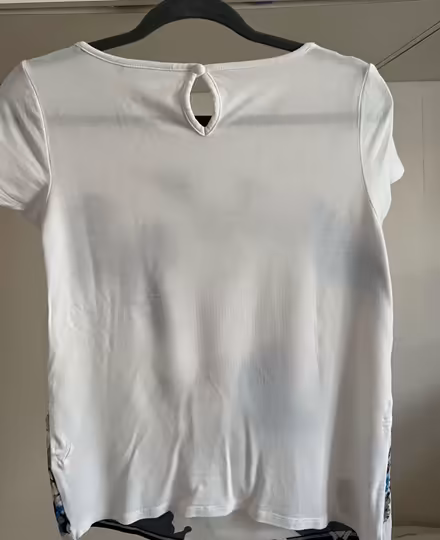Photo of free Women top size 8 (TW2) #1
