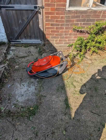 Photo of free Lawnmower (Northolt, Greater London (UB5)) #4