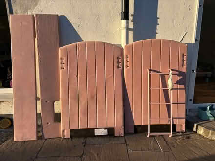 Photo of free Small pink velvet bunk bedd (Athlone) #3