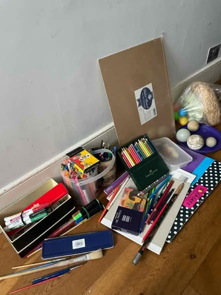 Photo of free Art supplies and bits (Chiswick W4) #1