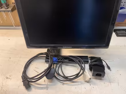 Photo of free SVGA 19” Monitor + PS + Lead. (Stubbington PO14) #2