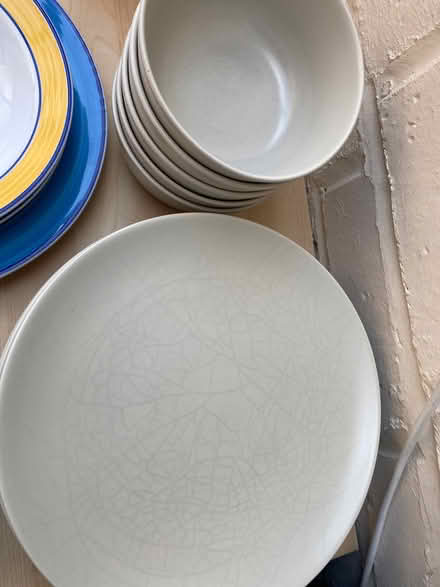 Photo of free Various plates and bowls (Barrow upon Soar LE12) #2
