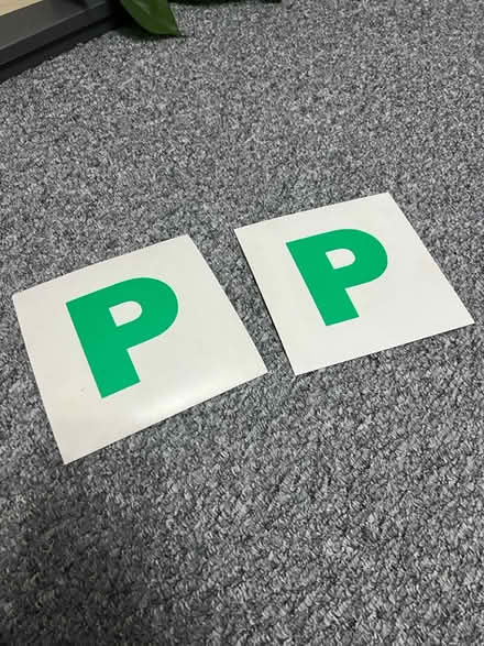 Photo of free 2 Magnetic P plates (Dunfermline KY12 9) #1