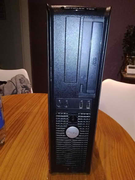 Photo of free Dell Optiplex 760 Windows 10 Desktop Computer (Walton on the Hill L4) #1