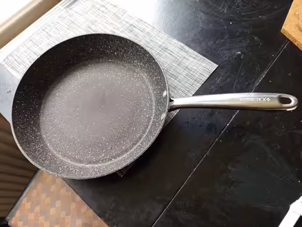 Photo of free Frying pan, 28 cm (Caton LA2) #1