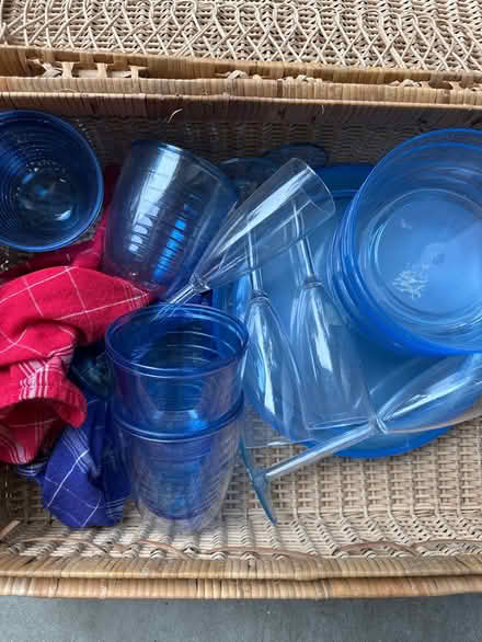 Photo of free Picnic Basket (Arnold) #4