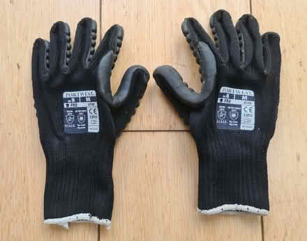 Photo of free Pair of anti-vibration gloves (Headington OX3) #1