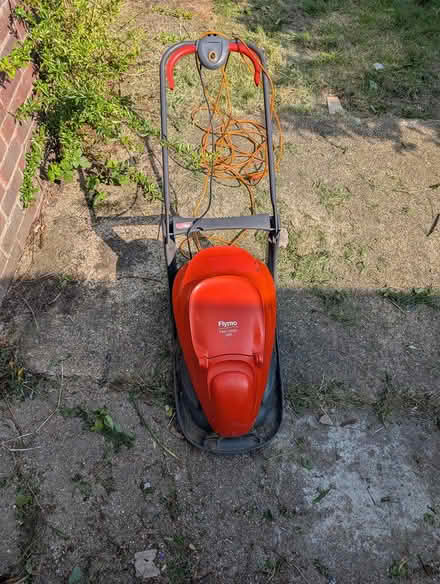 Photo of free Lawnmower (Northolt, Greater London (UB5)) #3