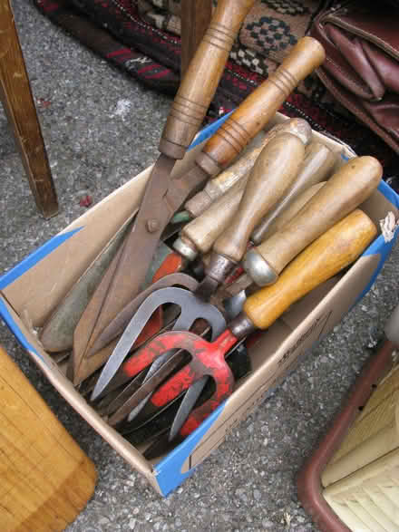 Photo of For gardening -Wooden handled trowels, hand-forks and so on. (Kingsmead) #1