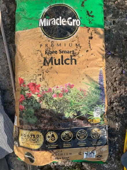 Photo of free 80L bag of Miracle Gro Mulch (Welling DA16) #1