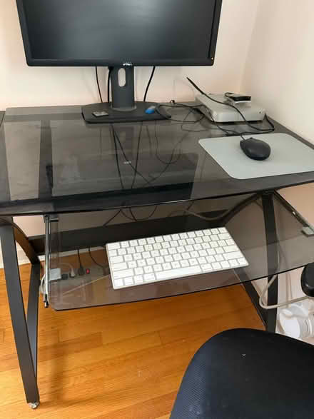 Photo of free Glass desk (Mount Vernon, NY) #2