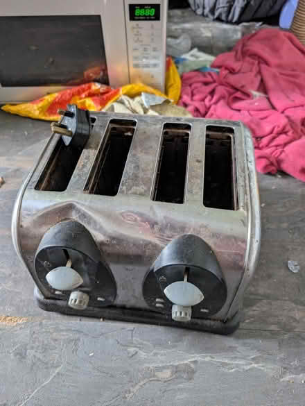 Photo of free Toaster (DA16) #1