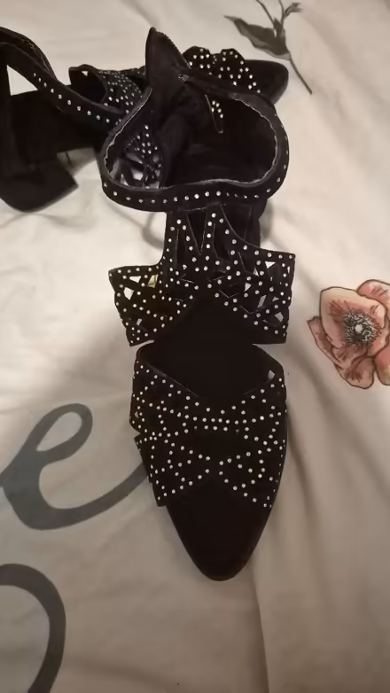 Photo of free Wedge heel sandals (Bellingham SE6) #2