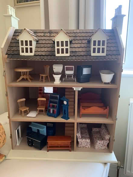 Photo of free Doll’s house (Bognor Regis) #2