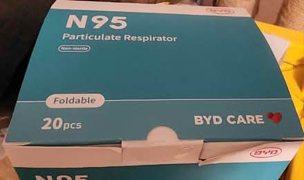 Photo of free N95 masks w/ head straps (Maple Leaf) #2