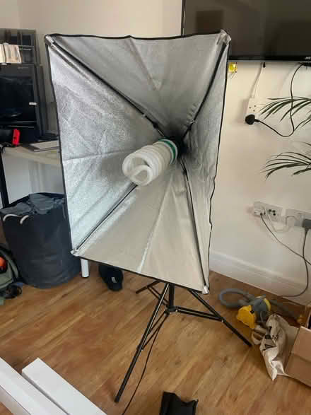 Photo of free Photography studio lights (Loughborough LE11) #2