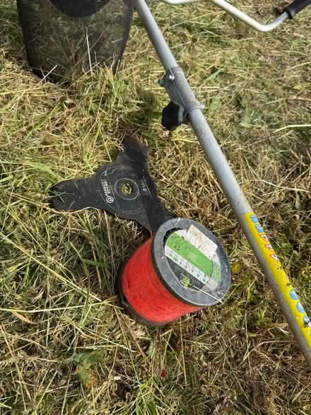 Photo of free Petrol Strimmer & Brush Cutter (Henwick RG19) #3