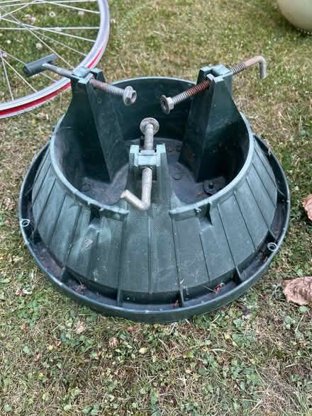 Photo of free Very sturdy Xmas tree holder (New Malden KT3) #1