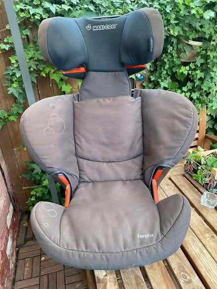 Photo of free Car seat (L19) #1
