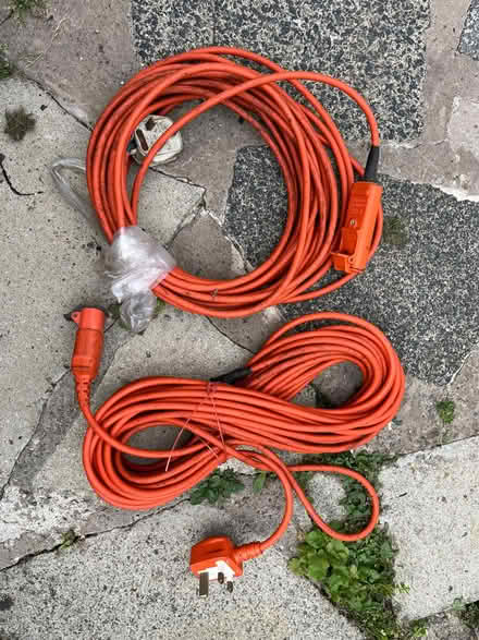 Photo of free Gardening appliance connector wires (Great Moor SK3) #2