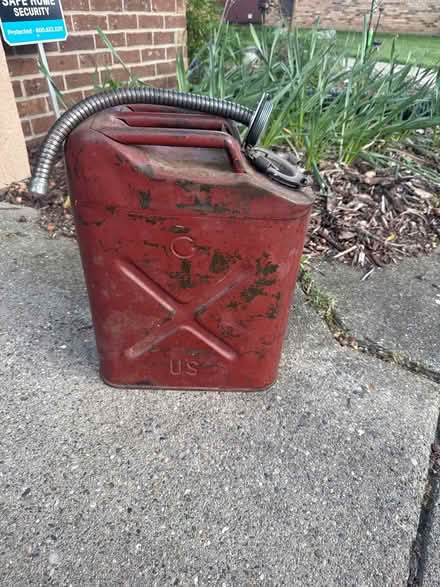Photo of free Gas canister and nozzle (Drake and Maple) #1
