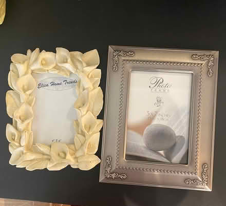 Photo of free Picture frame (Sherbourne and bloor) #1