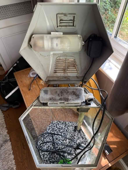 Photo of free Fish tank 20-30l (Ng10 Stanton Road) #2