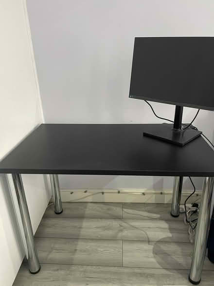 Photo of free Office desk (E16 1LD) #1