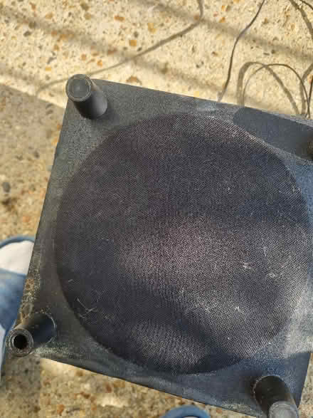 Photo of free Base speaker (New Addington CR0) #1