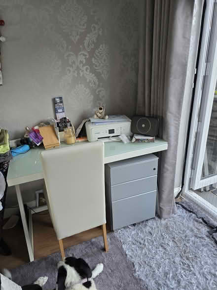 Photo of free White glass desk (Chelmsford CM1) #2