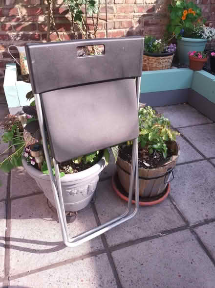 Photo of free folding seat, hanging basket, plastic tub (New Brighton CH45) #2