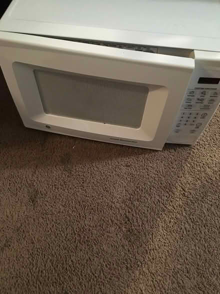 Photo of free Microwave (Annapolis Overlook) #1