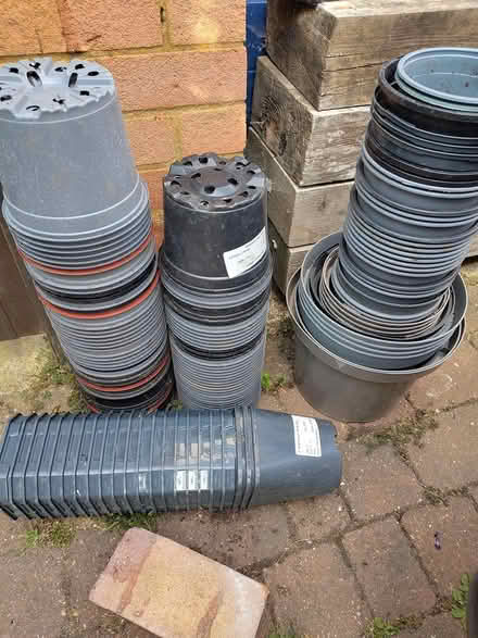 Photo of free Plant pots (South Hitchin, SG4 9) #1